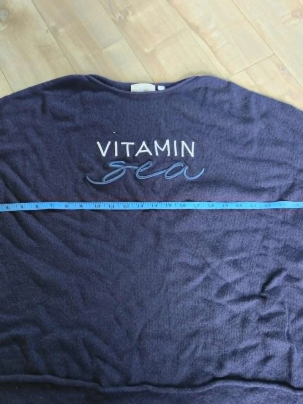 Mia & Tess "Vitamin Sea" Embroidered Sweatshirt | Large - Picture 4 of 7